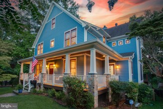 5306 36th St N, Arlington, VA 22207