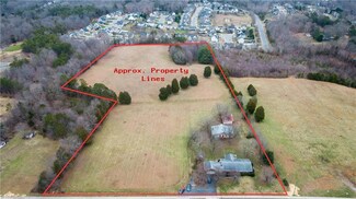 1915 Lewisville Clemmons Rd, Clemmons, NC 27012