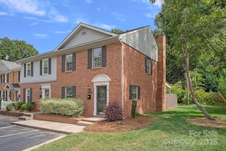 8414 Knights Bridge Rd, Charlotte, NC 28210