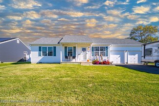116 Lake Medford Ln, Little Egg Harbor Township, NJ 08087
