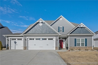 481 Bridgehaven Dr, Raeford, NC 28376