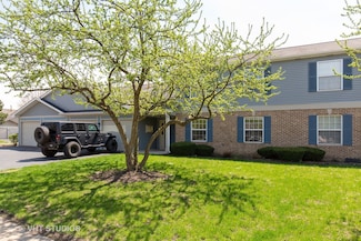 408 Woodview Cir Unit B, Elgin, IL 60120