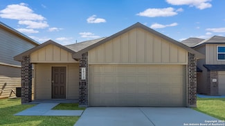 10324 Lassen Park, Adkins, TX 78101