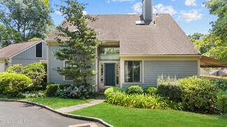 520 W Lyon Farm Dr, Greenwich, CT 06831