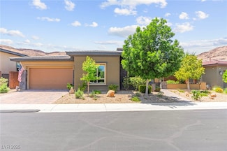 6810 Silver Crescent St, Las Vegas, NV 89148