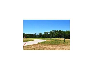 6908 Country Ridge Dr NW, Palo, IA 52324