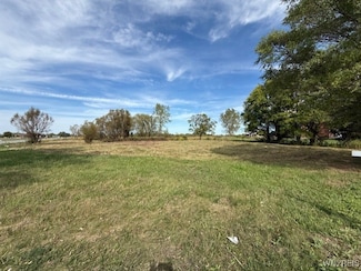 6218 Broadway St, Lancaster, NY 14086