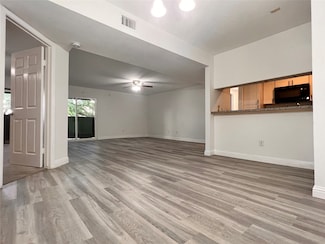 3005 Walnut Bend Ln Unit 32, Houston, TX 77042