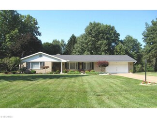 14 Fair Oak Dr, Milan, OH 44846