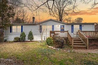 381 Franklin Ln, Clemmons, NC 27012