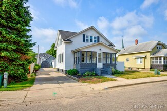 236 E Cherry St, Zeeland, MI 49464