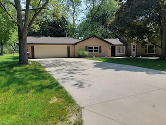 5615 Carlburt St, West Bloomfield, MI 48322