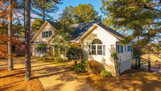 36 Manzanares Dr, Hot Springs Village, AR 71909