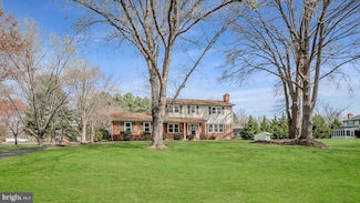 4 Phoenix Dr, Bear, DE 19701