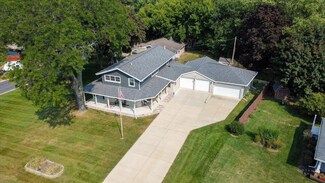 6110 Ridgewood Ave, Monona, WI 53716