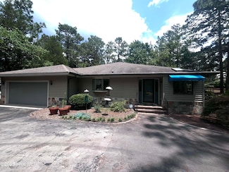 105 Longleaf Rd, Southern Pines, NC 28387
