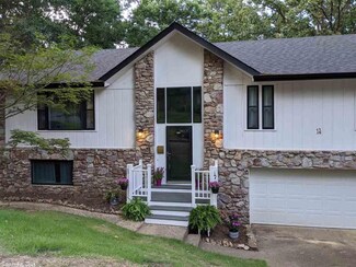 14 Flintwood Dr, Little Rock, AR 72227