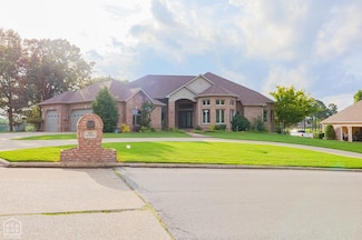 2911 Ridgepointe Dr, Jonesboro, AR 72404