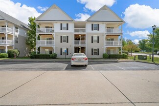 2490 Lampong Dr Unit 200A, Saint Louis, MO 63125