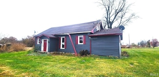 9376 N 200 E Rd, Farmersburg, IN 47850