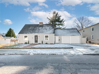 90 Garland Ave, Cranston, RI 02910