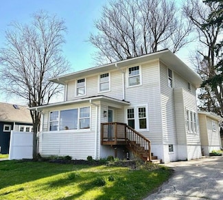 629 N Church St, Elkhorn, WI 53121