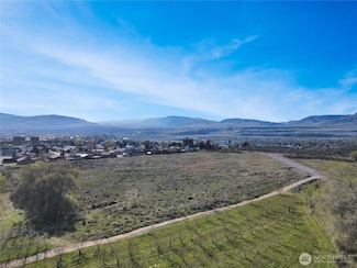 0 Duck Lake Rd, Omak, WA 98841