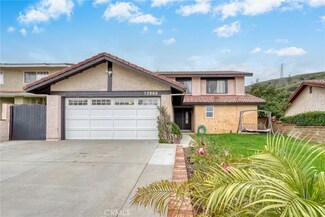 13966 Saddle Ridge Rd, Sylmar, CA 91342
