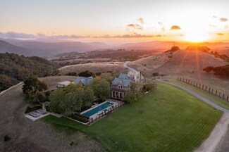 907 Laureles Grade Rd, Carmel Valley, CA 93924