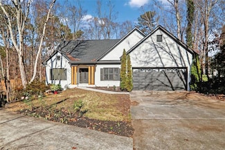 2117 Whitfield Ln, Lawrenceville, GA 30043