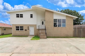 624 Rebenstich Dr, Harvey, LA 70058