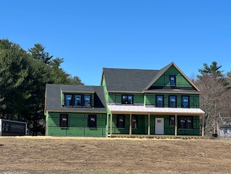 253 Amesbury Rd, Kensington, NH 03833