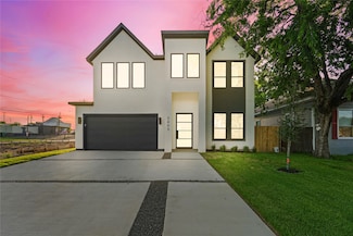 2405 Peabody Ave, Dallas, TX 75215