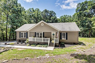 1004 Anderson Dr, Randleman, NC 27317