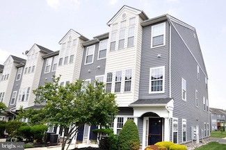 18 Swan Ct Unit H18, Delran, NJ 08075