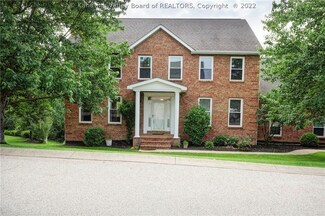 33 Pinnacle Dr, Charleston, WV 25311