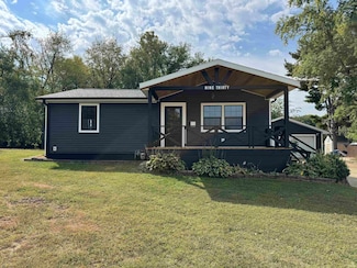 930 Sunset Dr, Covington, IN 47932