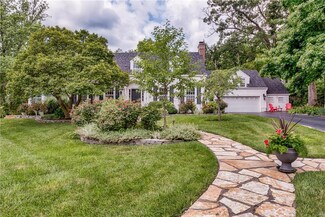 32 Frederick Ln, Saint Louis, MO 63122
