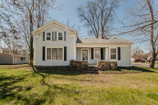 15 Clayburn Blvd, Waterford, MI 48327