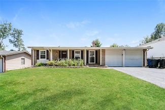 11656 Holly Springs Dr, Saint Louis, MO 63146