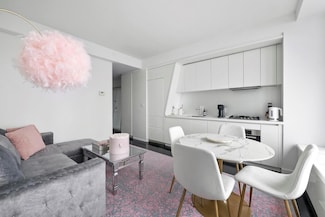 123 Washington St Unit 41H, New York, NY 10006