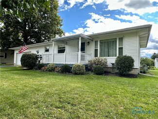 61 Lawndale Dr, Tiffin, OH 44883