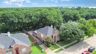 8713 Lakeside Dr, Rowlett, TX 75088
