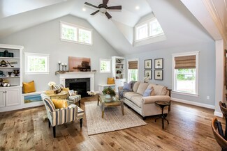 33 Rosewood Cir, Mashpee, MA 02649