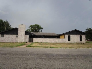 1701 Evergreen St, Pampa, TX 79065