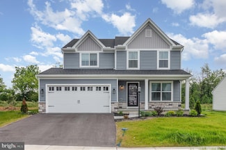 89 Long Bend Dr, Carlisle, PA 17015