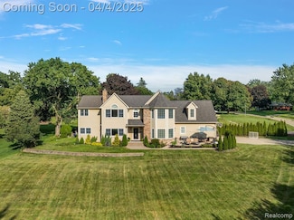 1370 Fieldway Dr, Bloomfield Hills, MI 48302
