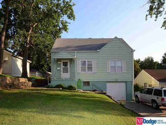 8004 State St, Omaha, NE 68127