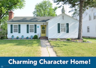 1302 6th Ave S, Moorhead, MN 56560