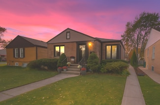 8206 Keeler Ave, Skokie, IL 60076